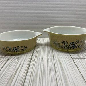 Vintage 1970's  Pyrex by Corning  Casserole DIshes